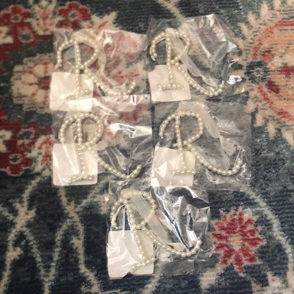 “R” Pearl Hanging Letters Set of 5